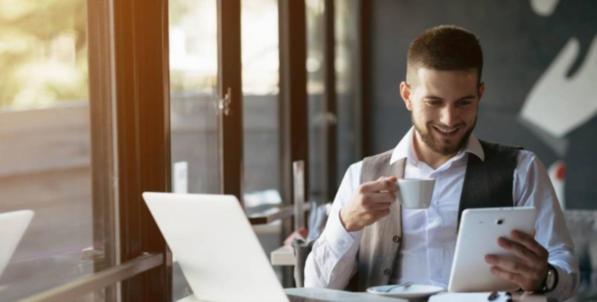 Vista de dashboard de curso online con módulos de aprendizaje